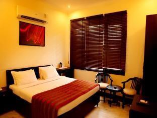 Hotel Hollyhocks Residency Samalkha