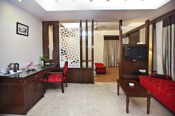 Oyo Premium Pitampura