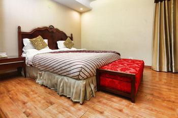 Hotel Oyo Premium Pitampura