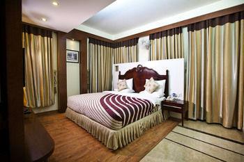 Hotel Oyo Premium Pitampura New Delhi