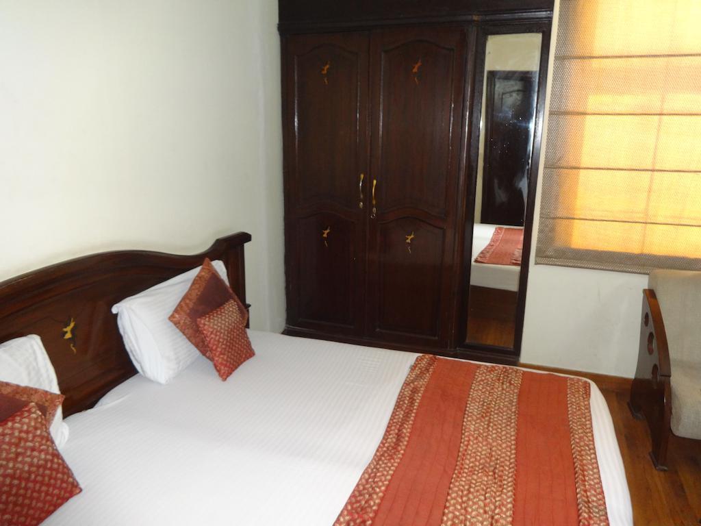 Hotel Zara Grand - Green Park 3*