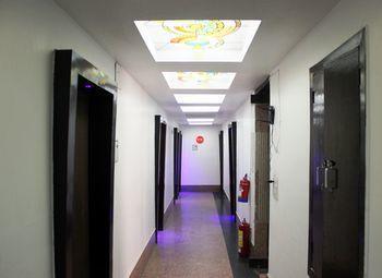 Oyo Bhikaji Cama Extension