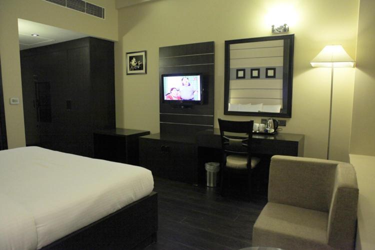 Hotel Bulbul And Banquets New Delhi