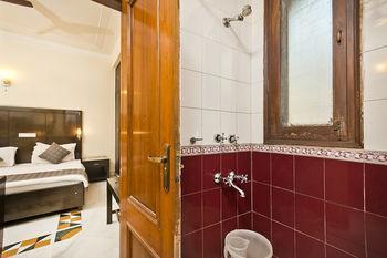 Hotel Oyo Gk 1 Premier 3*