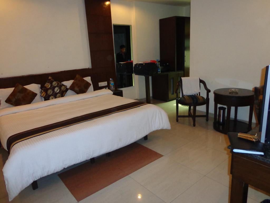 Hotel O Grand Peepal 4*
