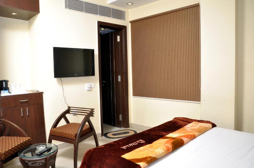 Silver Stone - Karol Bagh New Hotel
