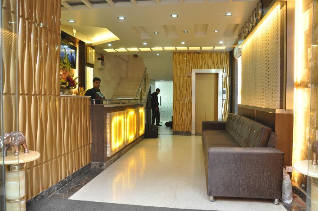 Silver Stone - Karol Bagh New Hotel