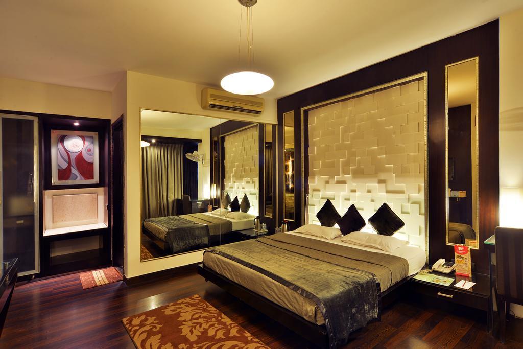 Hotel Shreyans New Delhi