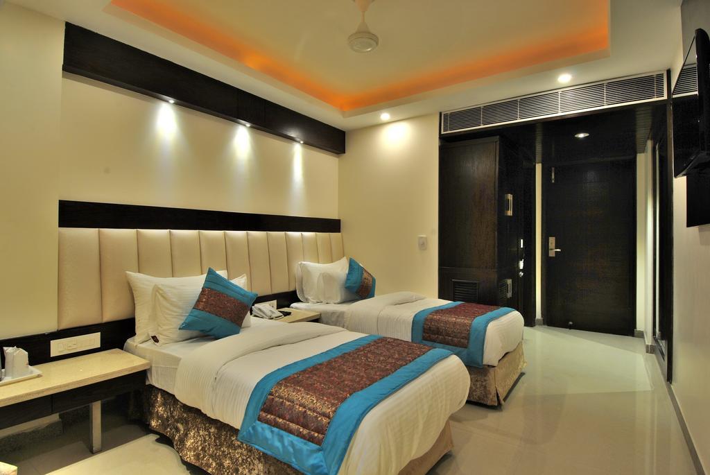 Hotel Sai Miracle - Luxury Living 3*