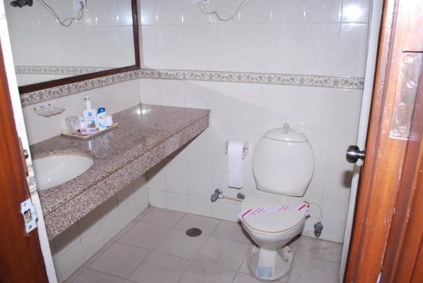 The Signature Crest - Noida Apartment *