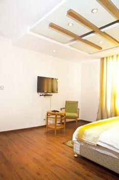 Hotel Oyo Rail Yatri Niwas 3*