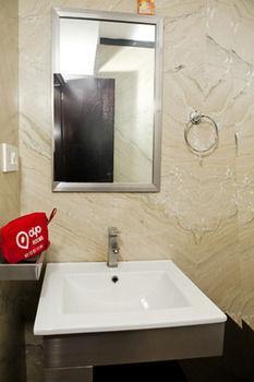 Hotel Oyo Rail Yatri Niwas