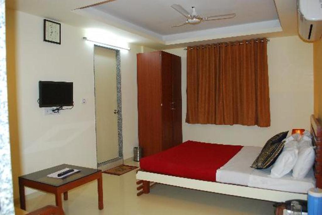 Sri Krishna Palace Apartment *