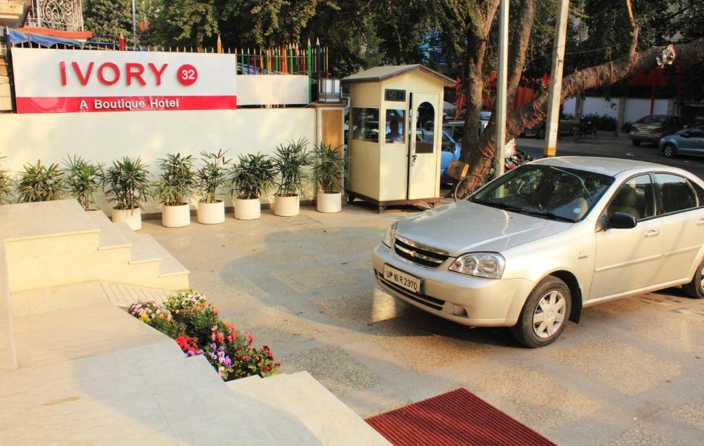 Ivory 32 3* New Delhi