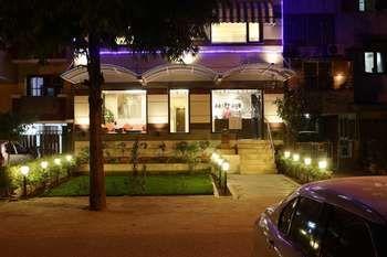 Hotel Fabhotel Aashraye 3*
