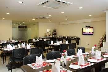 Hotel Fabhotel Aashraye