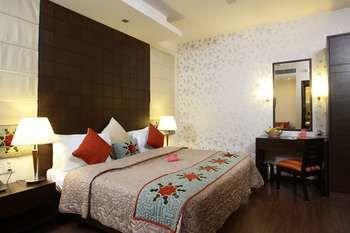 Hotel Fabhotel Aashraye