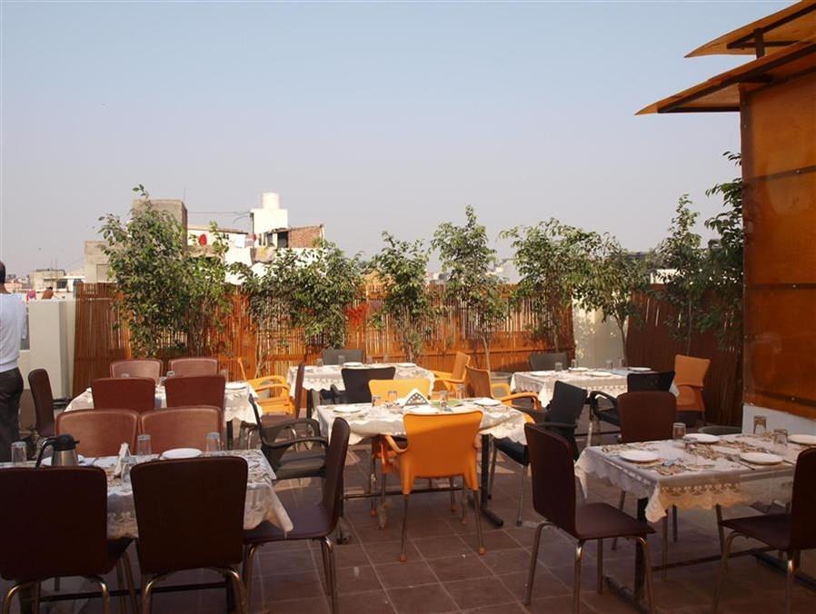 Hotel The Daanish Residency - Karol Bagh