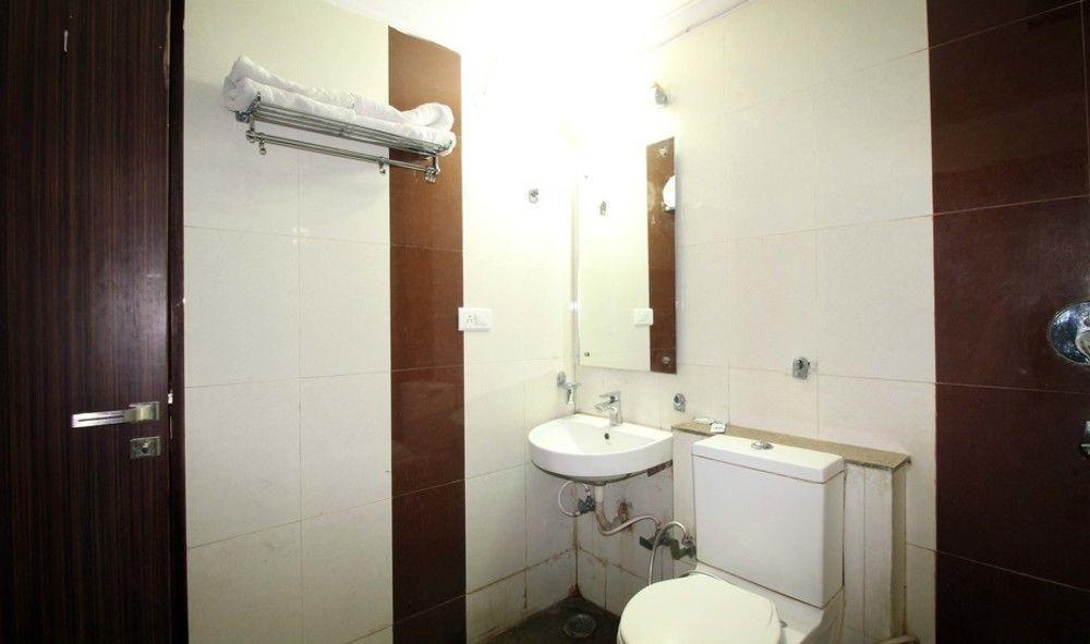 Hotel Oyo 1912 Dada 3*