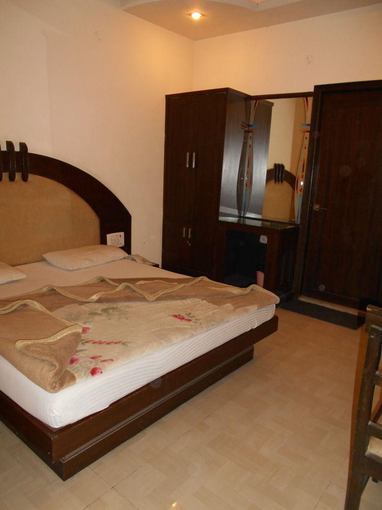 Hotel Pearl Plaza 3*