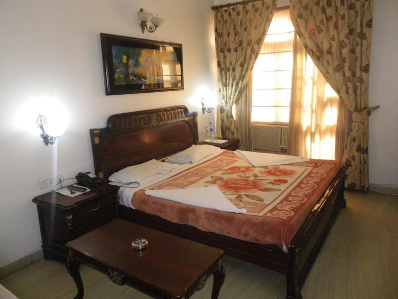 Hotel O Mid Town 3*