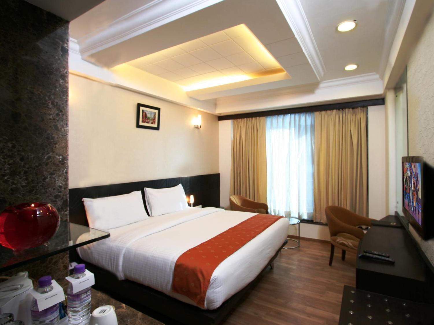 Signature Grand New Delhi