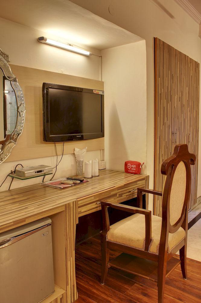 Oyo 358 Sarojini Nagar New Delhi