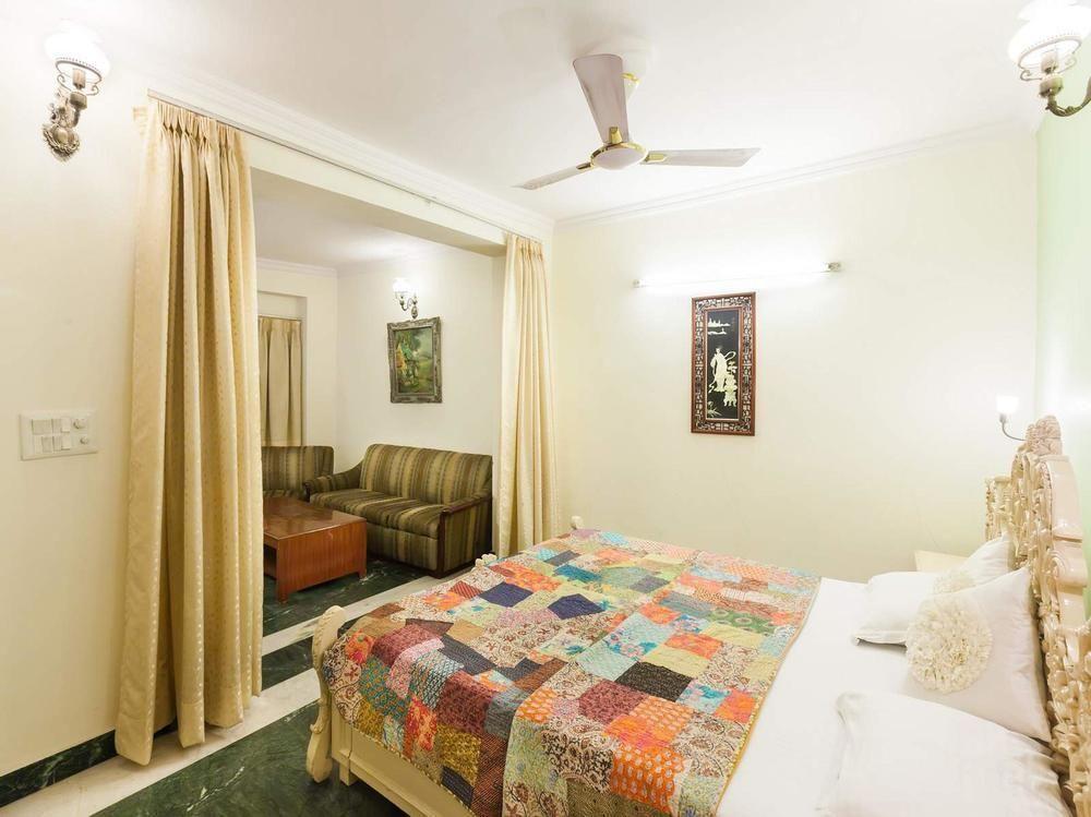 Hotel Oyo New Friends Colony Crossroad 3*