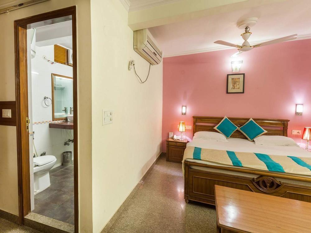 Hotel Oyo New Friends Colony Crossroad 3*