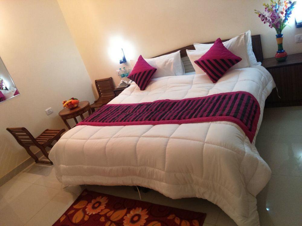 Hotel Luck Residency New Delhi