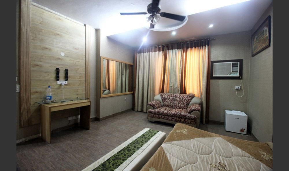 Raunak International New Delhi