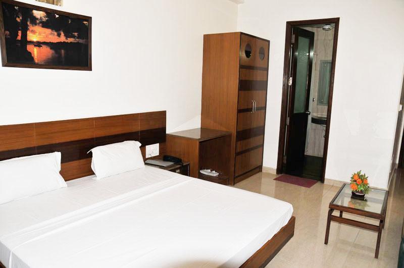 Sky Rich International - 05 Mins From Karol Bagh Metro Station