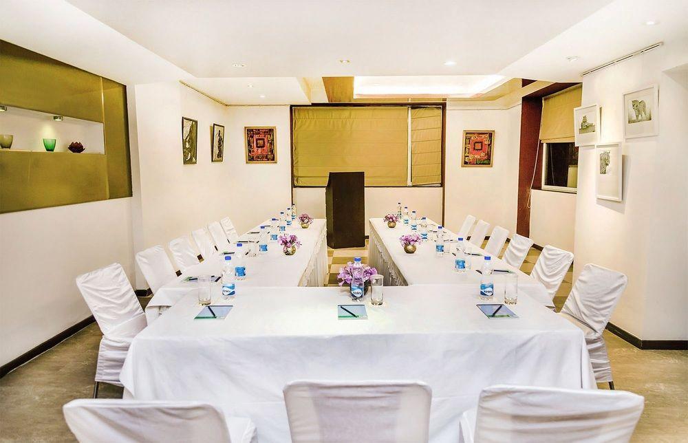 Hotel Mantra Amaltas New Delhi