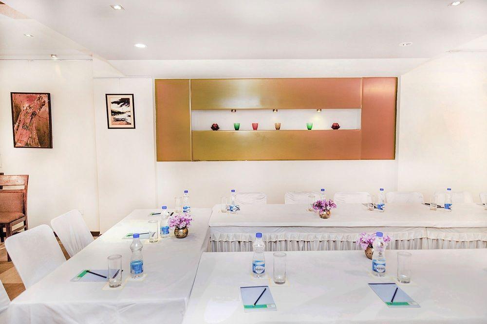 Hotel Mantra Amaltas