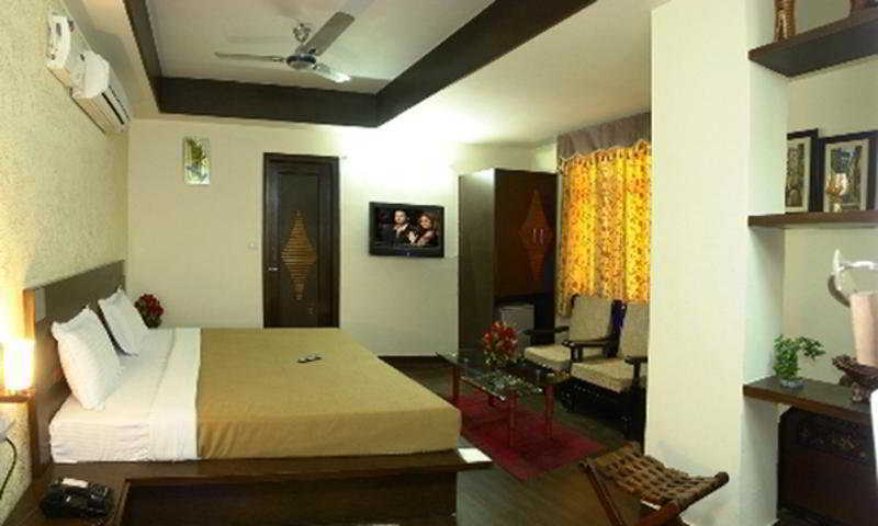 Hotel Ananda Delhi (National Capital Territory of India)