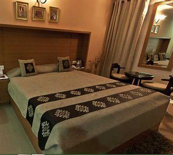 Hotel Fabhotel Cosy Palace 3*