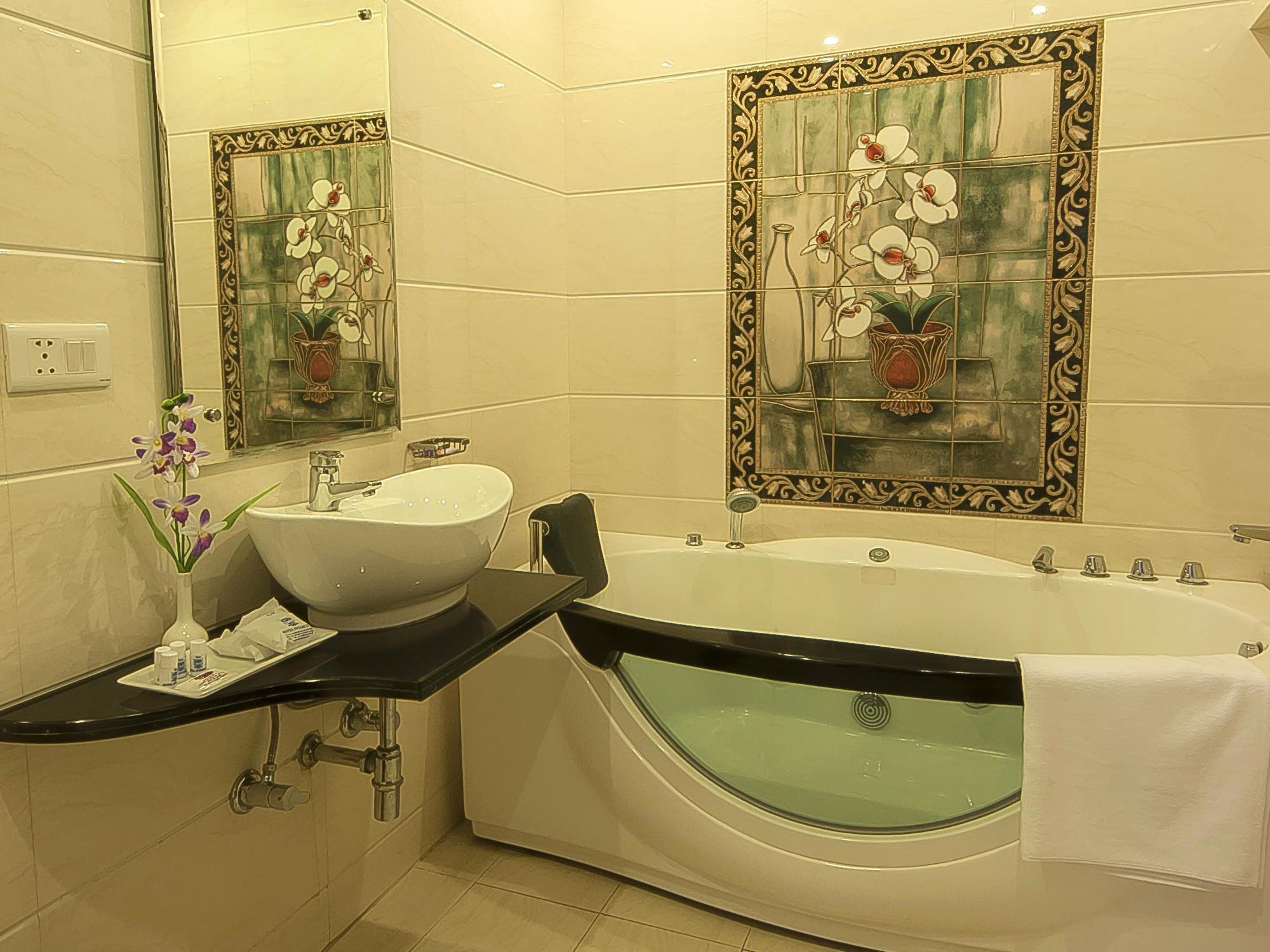 Hotel Dewdrop Intercity 3*