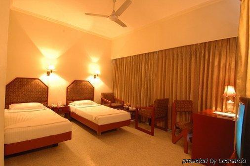 Hotel Lohmod At National Highway 8 - Free Airport Transffer Nova Deli