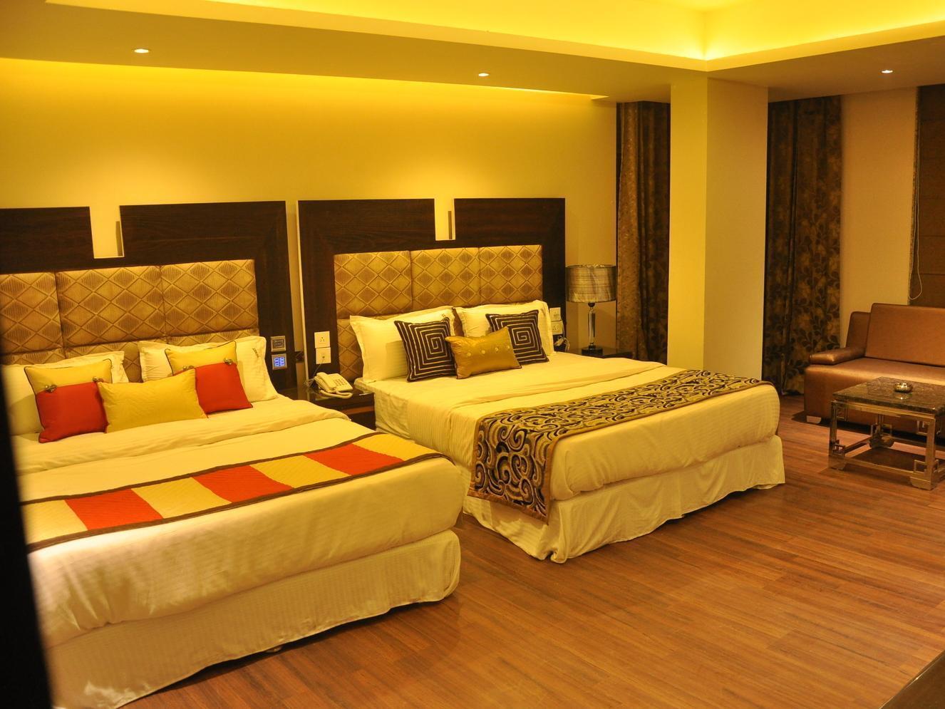 Staybook Hotel Uppal International 4* Nova Deli