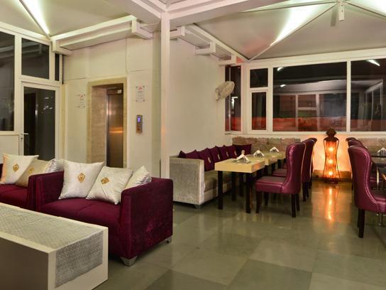 Staybook Hotel Uppal International Hotel Nova Deli