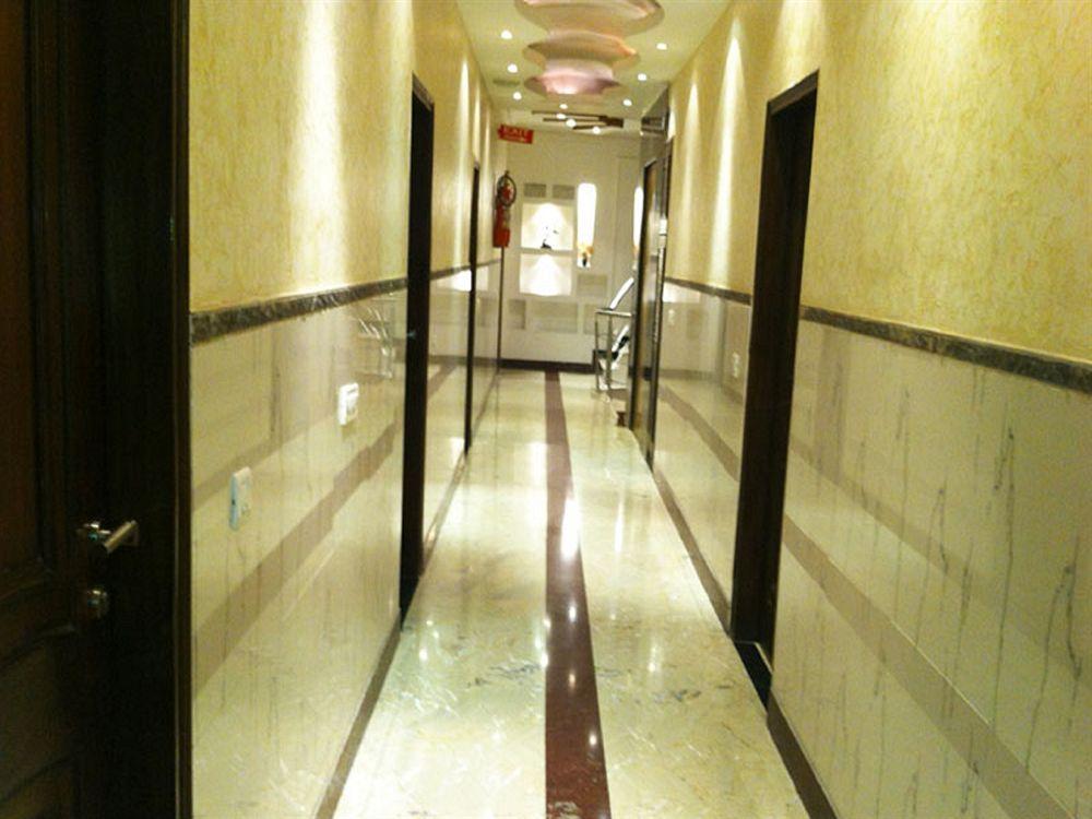 Emperor Palms Hotel 3*