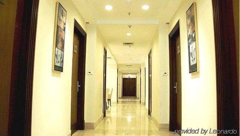Muse Sarovar Portico Nehru Place Hotel 4*