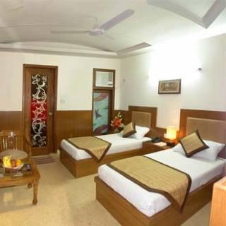 Apra Deluxe 3*