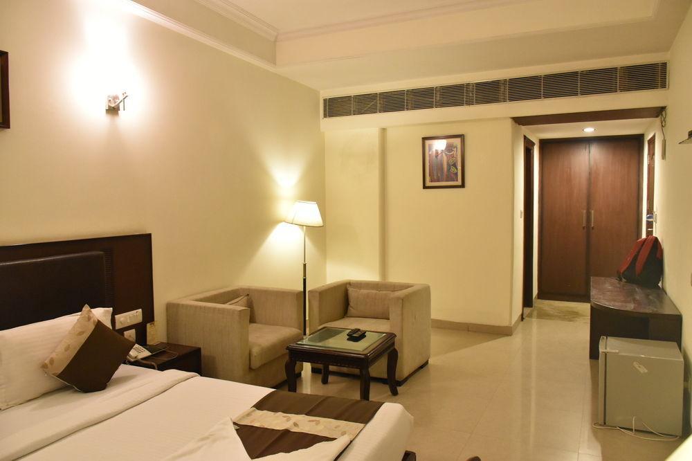 Alpine Tree Hotel 3*