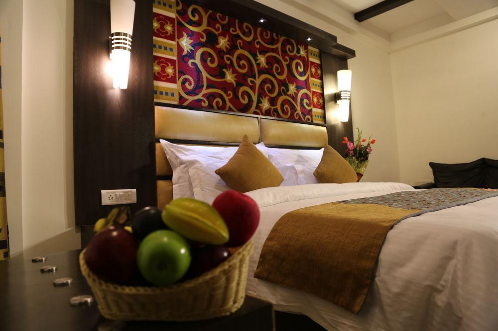 Sri Nanak Continental Hotel 3*