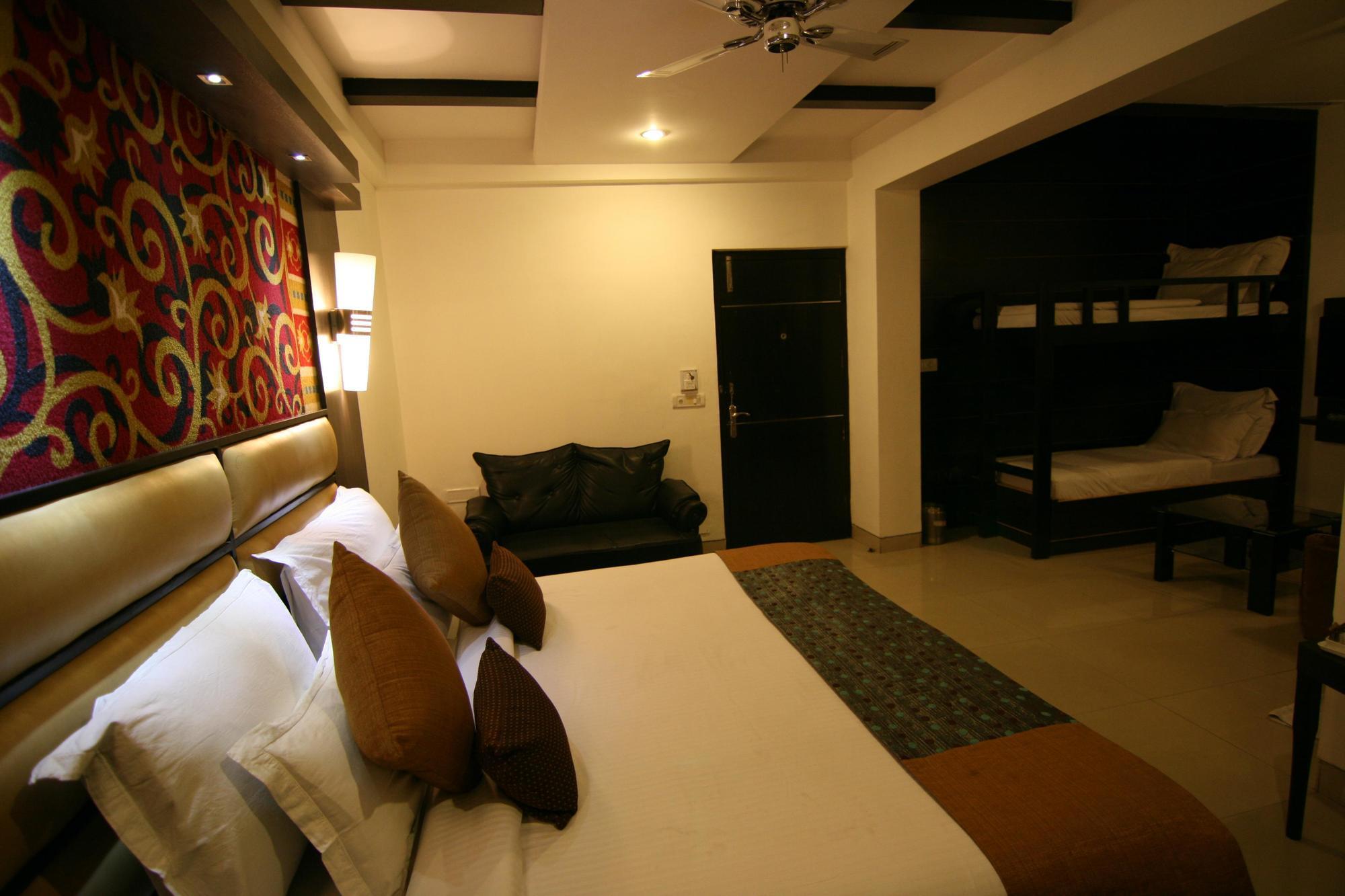 Sri Nanak Continental Hotel Delhi (National Capital Territory of India)