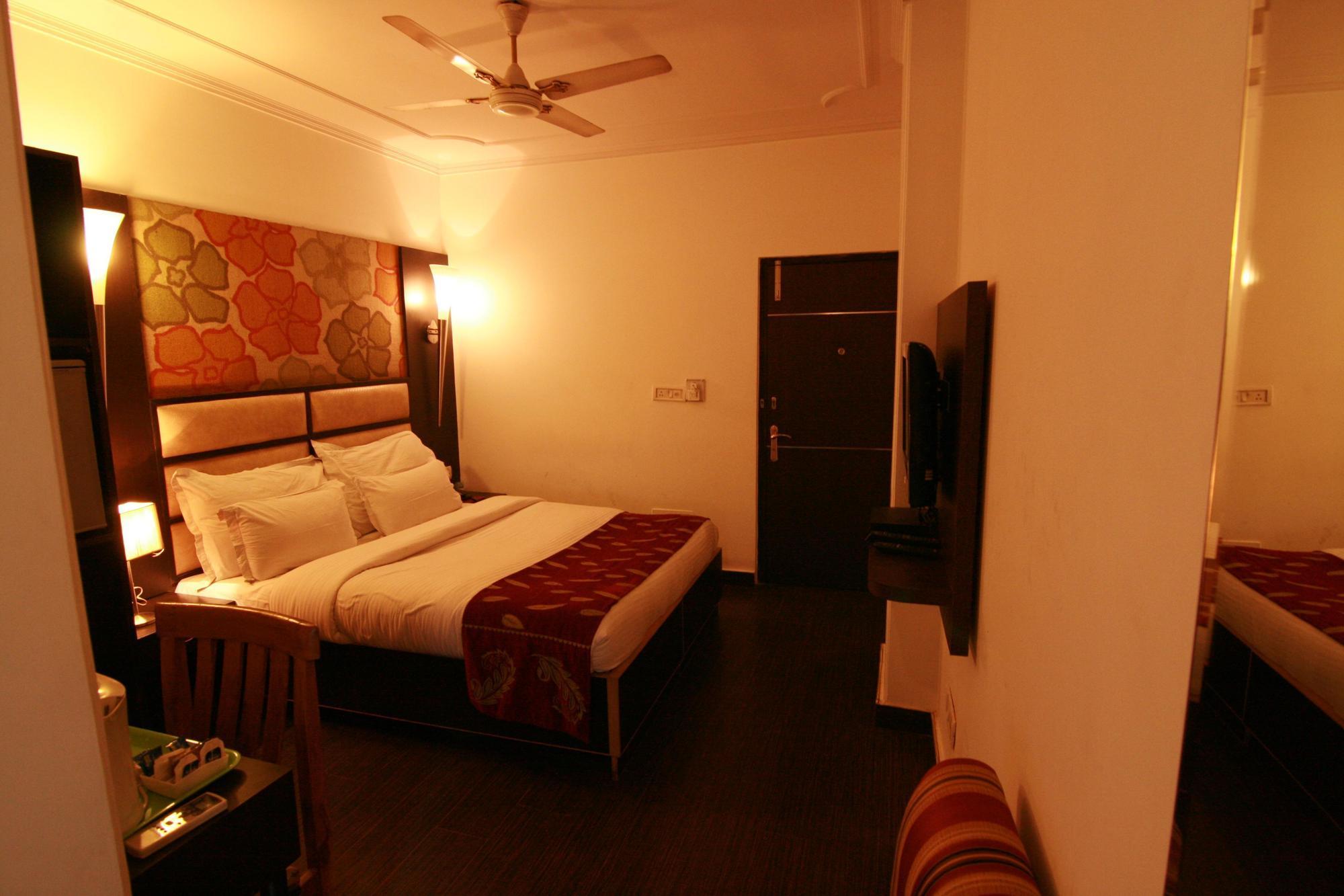 Sri Nanak Continental 3* Delhi (National Capital Territory of India)