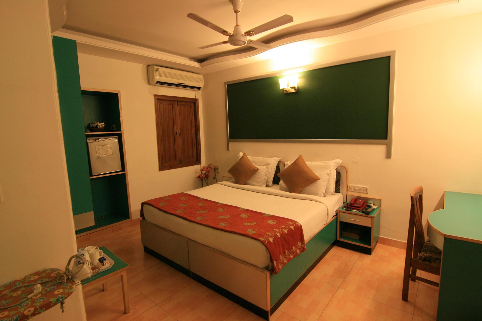 Sri Nanak Continental 3* Delhi (National Capital Territory of India)