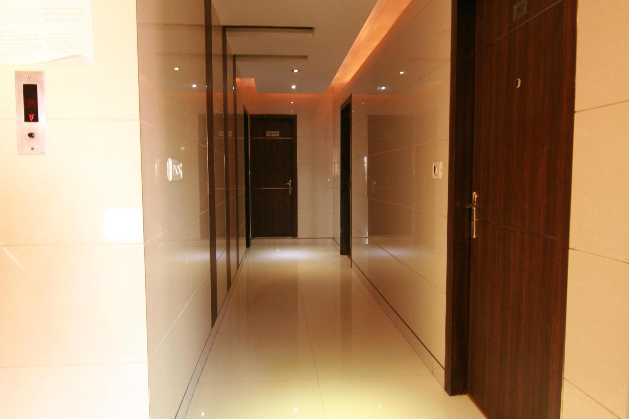 Sri Nanak Continental Hotel 3*