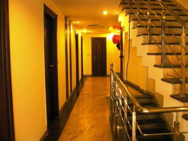 Hotel Alpine Tree New Delhi